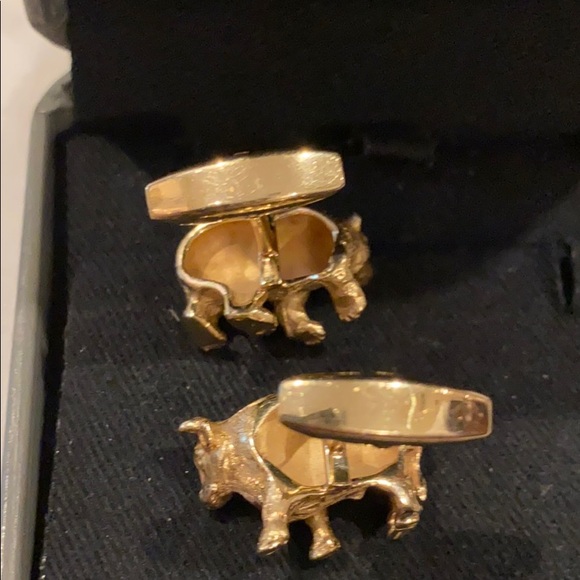 TOURNEAU 14K GOLD HEAVY BULL & BEAR CUFFLINKS WITH REAL RUBY EYES - Picture 6 of 10